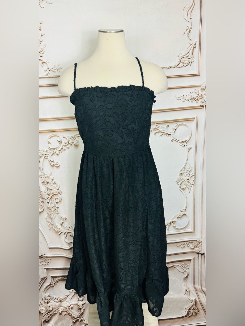 Black Lace-Trim Midi Dress with Spaghetti Straps - Picture 2 of 10